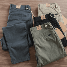 Carregar imagem no visualizador da galeria, Kit 4 Calças Masculina em Sarja + 2 Jaquetas Premium Reversível Bege/Preta. Brinde Carteira + Relógio Exclusivo até Dia dos Pais
