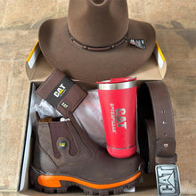 Carregar imagem no visualizador da galeria, Kit Bota Masculina Adventure em Couro Legítimo e Palmilha Ortopédica +BRINDES: Chapéu, Cinto, Carteira e Copo
